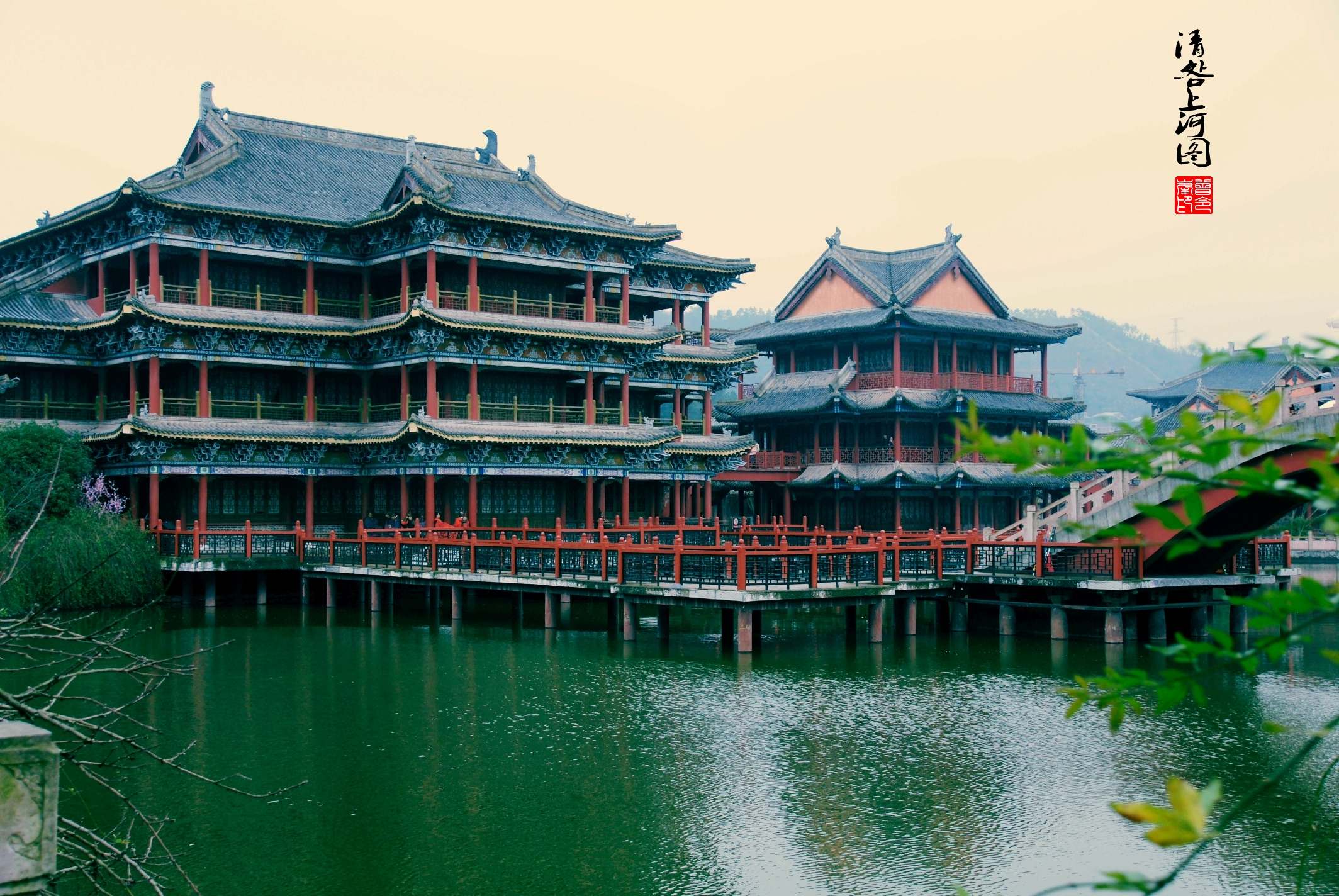 爱穿越-快乐横店影视城特价二日游